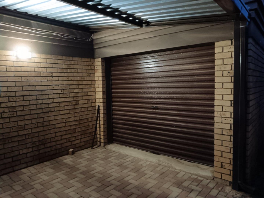 4 Bedroom Property for Sale in Vista Park Free State